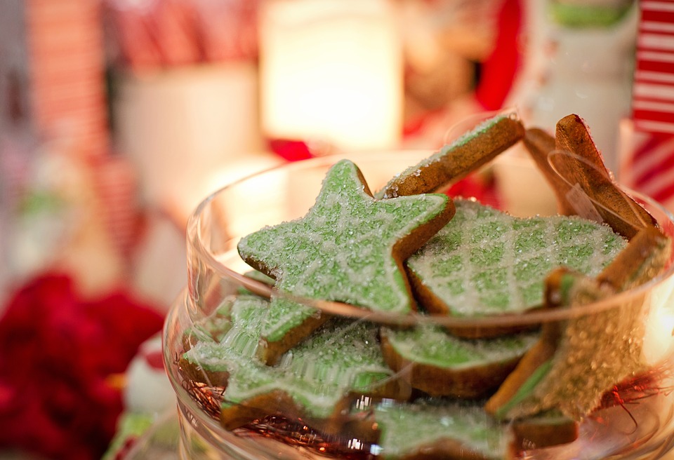 Manca poco più di un mese a Natale, siete già preoccupati per il pranzo in famiglia,  le abbuffate e quel piccolo morso di panettone in più da buttare giù finite le feste?