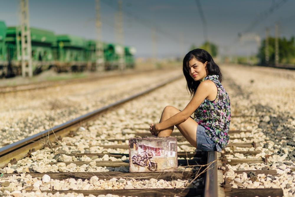 [Scaricare la valigia dal portapacchi del treno può essere un problema? Sì, e non solo, potresti averne di peggiori se non rimedi subito al problema dei peli superflui]
